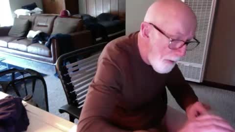Snapshot of thickmorninwood chatting on 06/05/26, 04:24 thickmorninwood online show from 06/05/26, 04:24