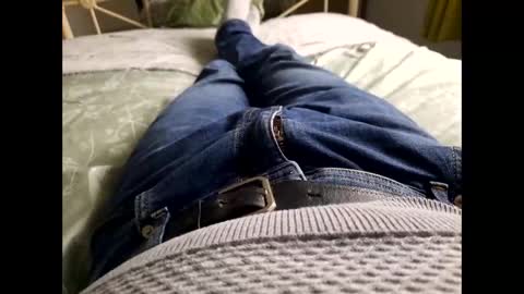 Snapshot of thicksingarters chatting on 11/06/25, 03:57 thicksingarters online show from 11/06/25, 03:57