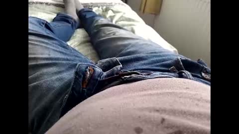 Snapshot of thicksingarters chatting on 11/08/25, 01:44 thicksingarters online show from 11/08/25, 01:44