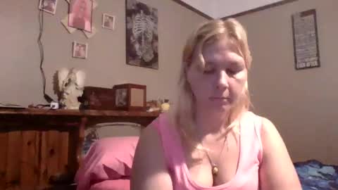 Thickthighs92 online show from 09/11/25, 12:16