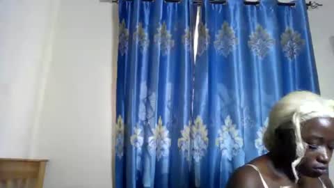 Snapshot of thickyass12 chatting on 07/09/26, 12:09 thickyass12 online show from 07/09/26, 12:09