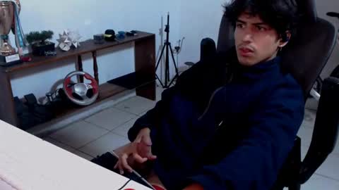 thieves_us online show from 11/18/25, 05:23