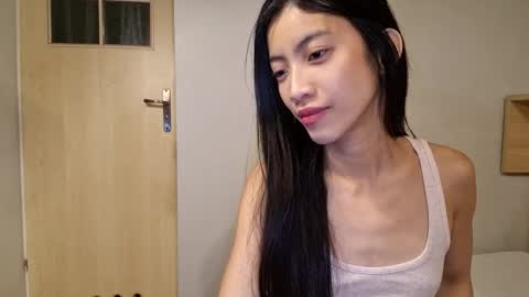 Snapshot of thifa2x chatting on 12/17/25, 06:41 thifa2x online show from 12/17/25, 06:41