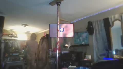 lola...and...thiggy online show from 11/16/25, 04:51