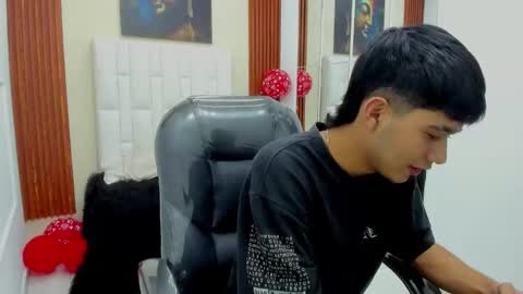 Snapshot of thiiago_collins chatting on 02/26/26, 09:58 THIAGO COLLINS online show from 02/26/26, 09:58