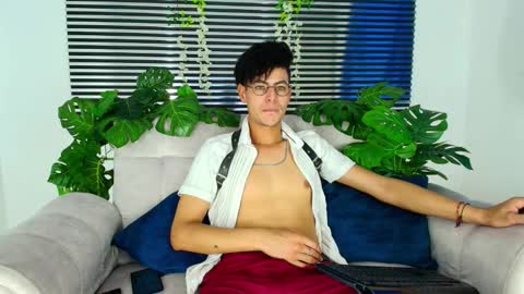 Snapshot of thiiagosaeenz chatting on 03/03/26, 06:14 Thiago Saenzz online show from 03/03/26, 06:14