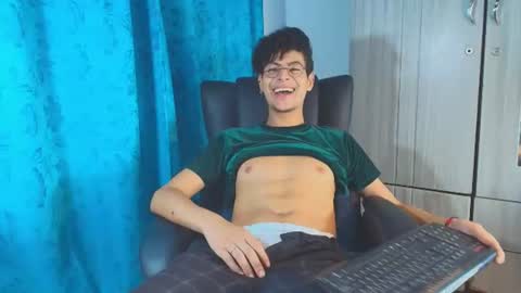 Thiago Saenzz online show from 07/18/26, 11:08