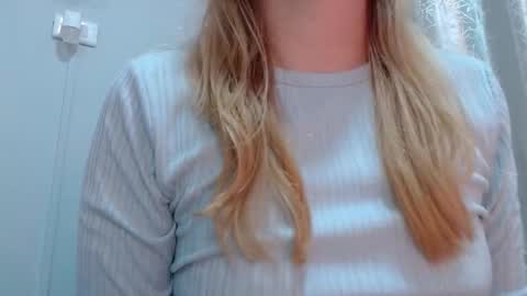 sara online show from 11/11/25, 02:44