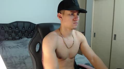 Snapshot of thin_tommy11 chatting on 01/31/25, 04:25 thin_tommy11 online show from 01/31/25, 04:25