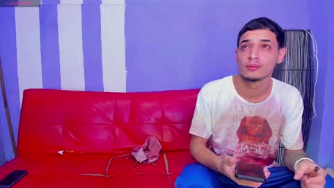 Snapshot of thisforyou_ chatting on 12/30/24, 12:31 Made for you Chloe online show from 12/30/24, 12:31