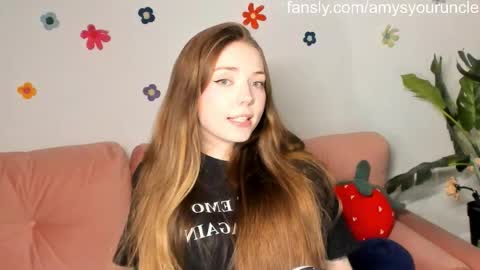 Amelia  shows on mondays fridays and sundays  if anything changes im giving updates on my fansly  online show from 04/10/26, 04:55