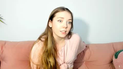 Snapshot of thisisamelia chatting on 05/31/26, 06:09 Amelia shows on mondays fridays and sundays if anything changes im giving updates on my fansly online show from 05/31/26, 06:09