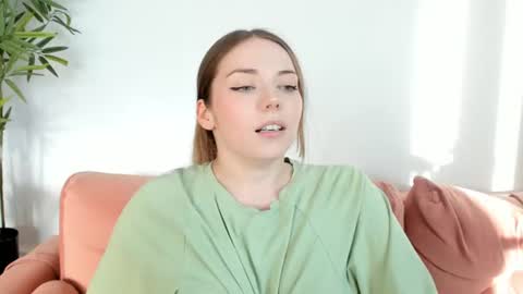 Amelia  shows on mondays fridays and sundays  if anything changes im giving updates on my fansly  online show from 07/31/26, 03:55