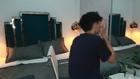 Snapshot of thom_amees chatting on 08/05/26, 12:41 thom_amees online show from 08/05/26, 12:41