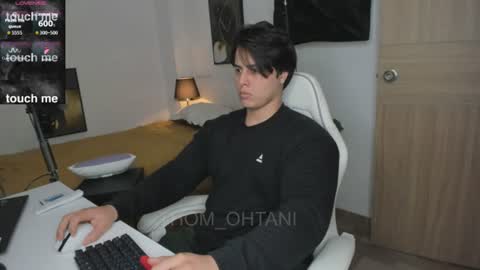 Snapshot of thom_ohtani chatting on 07/14/26, 02:05 thom_ohtani online show from 07/14/26, 02:05