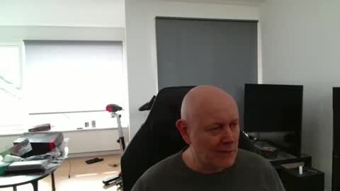 Snapshot of thomas315627 chatting on 04/15/26, 01:40 thomas315627 online show from 04/15/26, 01:40