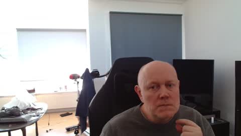 Snapshot of thomas315627 chatting on 04/29/26, 01:15 thomas315627 online show from 04/29/26, 01:15