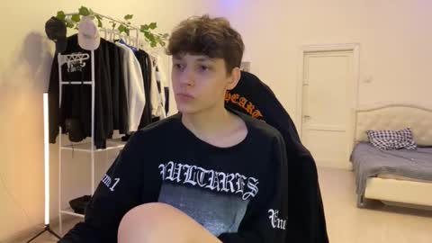 Thomas Hill online show from 10/27/25, 06:45