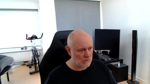 Snapshot of thomas806035 chatting on 08/05/26, 09:23 thomas806035 online show from 08/05/26, 09:23