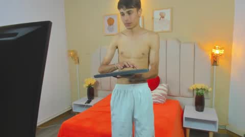 thomas_dikey online show from 04/08/26, 08:20