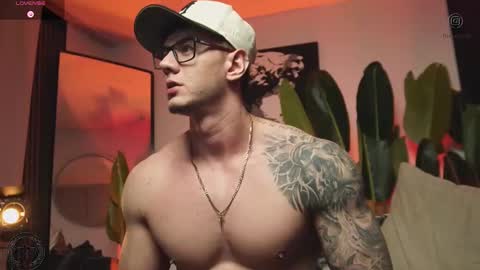 Thomas Falcon online show from 01/15/26, 03:44