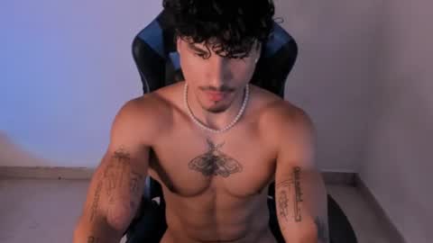 Snapshot of thomas_fit1 chatting on 06/25/26, 01:16 Thomas 3 JUST STAY AND BE MY LAST LOVE online show from 06/25/26, 01:16