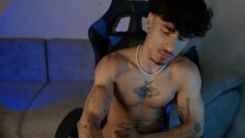 Snapshot of thomas_fit1 chatting on 07/03/26, 01:17 Thomas 3 JUST STAY AND BE MY LAST LOVE online show from 07/03/26, 01:17