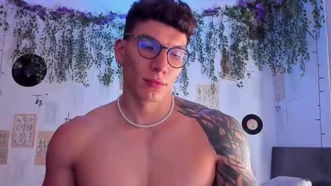 Thomas Grey online show from 03/09/25, 09:02