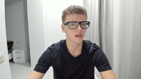 Tomas online show from 12/11/24, 04:28