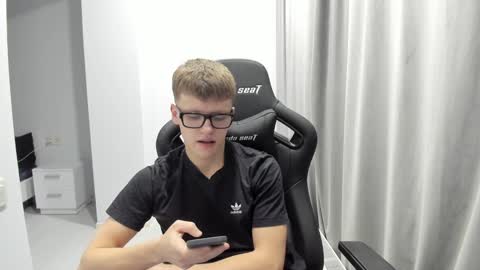 Tomas online show from 01/29/25, 10:32