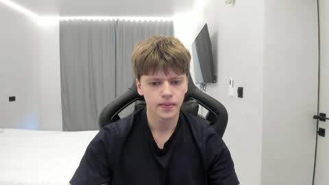 Tomas online show from 04/17/26, 02:20