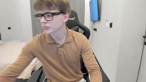 Tomas online show from 04/25/26, 04:15