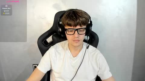 Snapshot of thomas_shelbivip chatting on 07/20/26, 08:22 Tomas online show from 07/20/26, 08:22