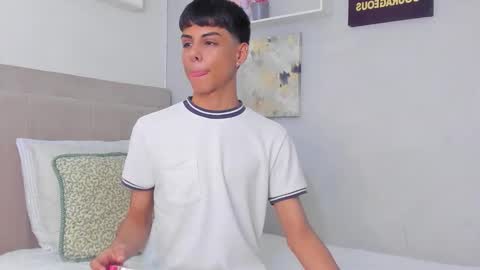 Thomas online show from 02/03/26, 06:22