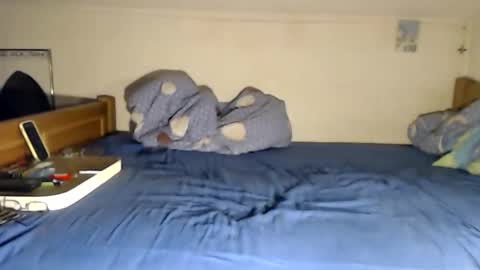 Thomas online show from 12/23/25, 09:18