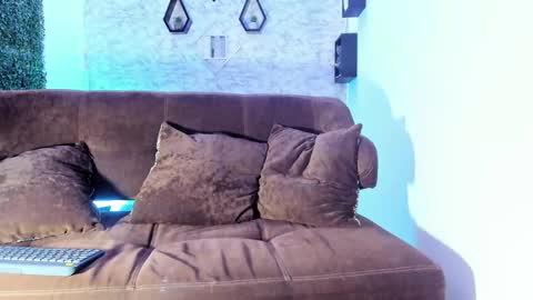 thomass_conor online show from 10/14/25, 11:00