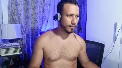 Snapshot of thommerxxx chatting on 05/22/26, 04:41 Thom online show from 05/22/26, 04:41