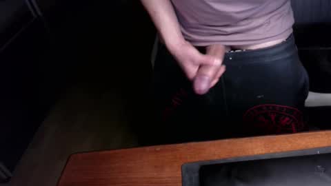 Snapshot of thomsdick chatting on 11/30/25, 10:14 thomsdick online show from 11/30/25, 10:14