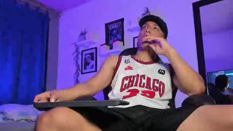 Thoms Every online show from 01/14/26, 01:55