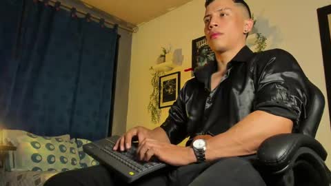 Thoms Every online show from 09/16/25, 12:22