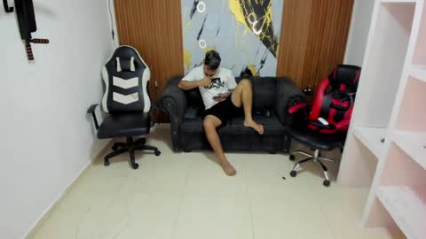 thomson_hot01 online show from 03/18/26, 05:10