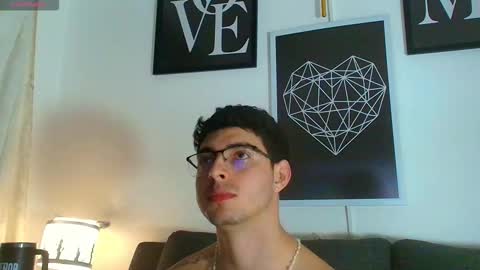 thomylov online show from 12/01/25, 03:44