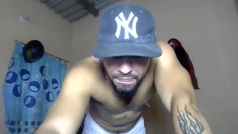 Snapshot of thonybeiio chatting on 09/13/25, 03:01 thonybeiio online show from 09/13/25, 03:01