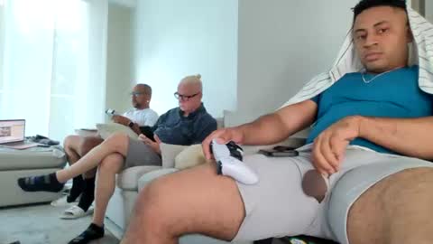 Snapshot of thonybrian chatting on 07/21/26, 04:31 thonybrian online show from 07/21/26, 04:31