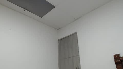 Snapshot of thonymaster chatting on 10/29/25, 12:46 thonyy online show from 10/29/25, 12:46