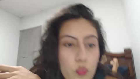 Snapshot of thonymaster chatting on 11/12/25, 12:11 thonyy online show from 11/12/25, 12:11