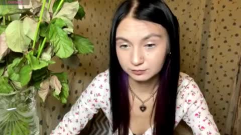 Lola  3 a gift for every fan club member online show from 02/12/26, 08:59