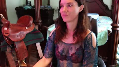 ThornburyRose online show from 12/18/25, 06:03