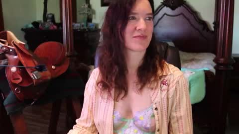 ThornburyRose online show from 03/12/26, 07:09