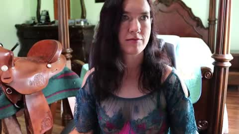 Snapshot of thornbury_rose chatting on 04/30/26, 05:52 ThornburyRose online show from 04/30/26, 05:52